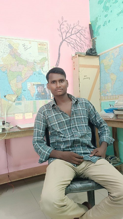 Sarvesh kumar chaudhary  home tutor in Prayagraj.